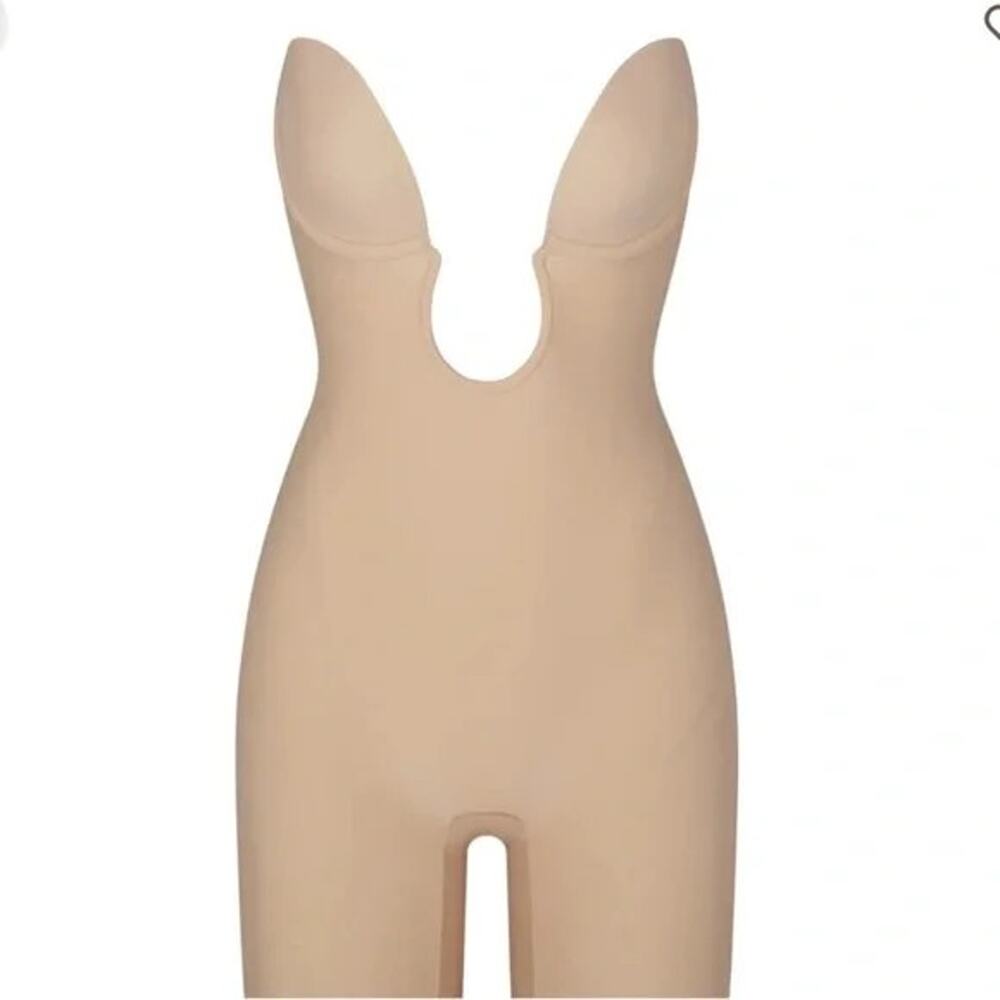 Skims Deep Plunge Shapewear Mid Thigh Bodysuit - M